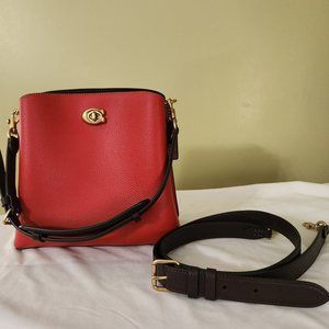 COACH WILLOW LEATHER BUCKET BAG IN COLORBLOCK